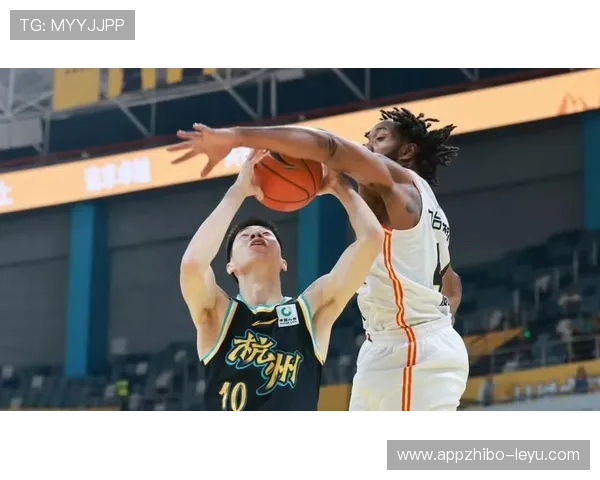 孙铭徽再展灵动组织风采 引领球队攻势升级