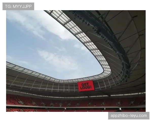 上海海港浦东足球场焕新升级，打造未来智能体育场馆新标杆