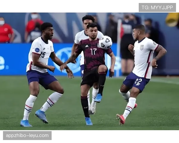 乌拉圭队边路进攻持续升级，助力赛场表现愈发稳健